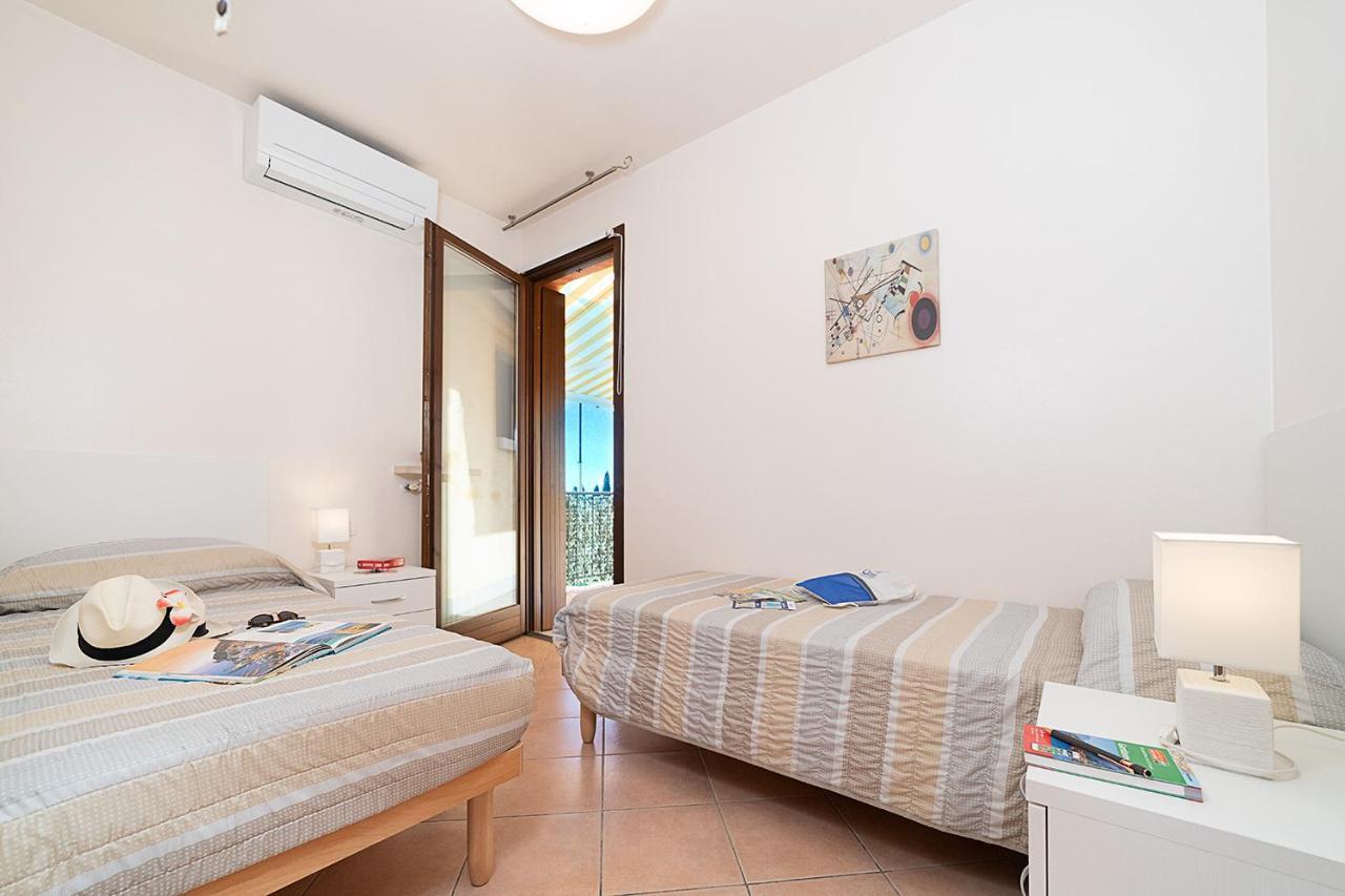 Apartment Blanco - Regarda Travel Lazise Bagian luar foto